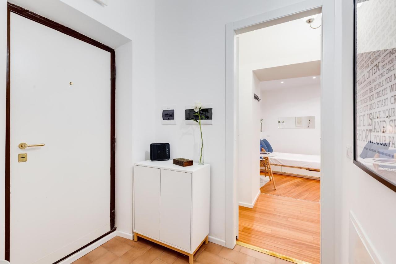 Lovely And Modern Nest Near The Colosseum 罗马 外观 照片